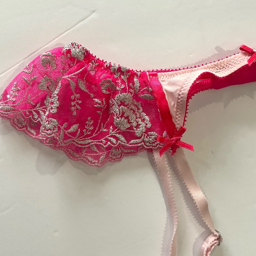 Vintage Victoria Secret Garter, Dream Angels Bright Pink And Silver, Size XS. - Picture 3 of 6